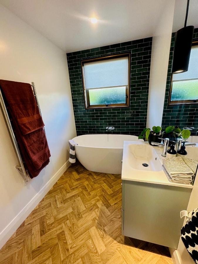 2 Bed Beckenham Beauty - Pet Friendly Christchurch Exterior foto